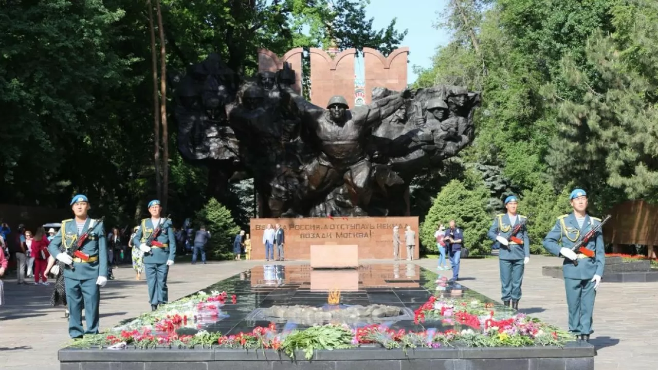 9 мамыр:  Биыл Жеңіске 80 жыл 
