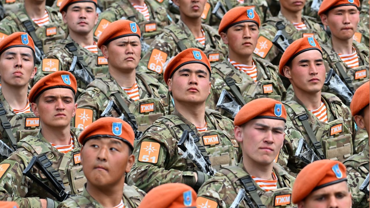 Астанада Ұлы Жеңістің 80 жылдығына арналған әскери парад өтті