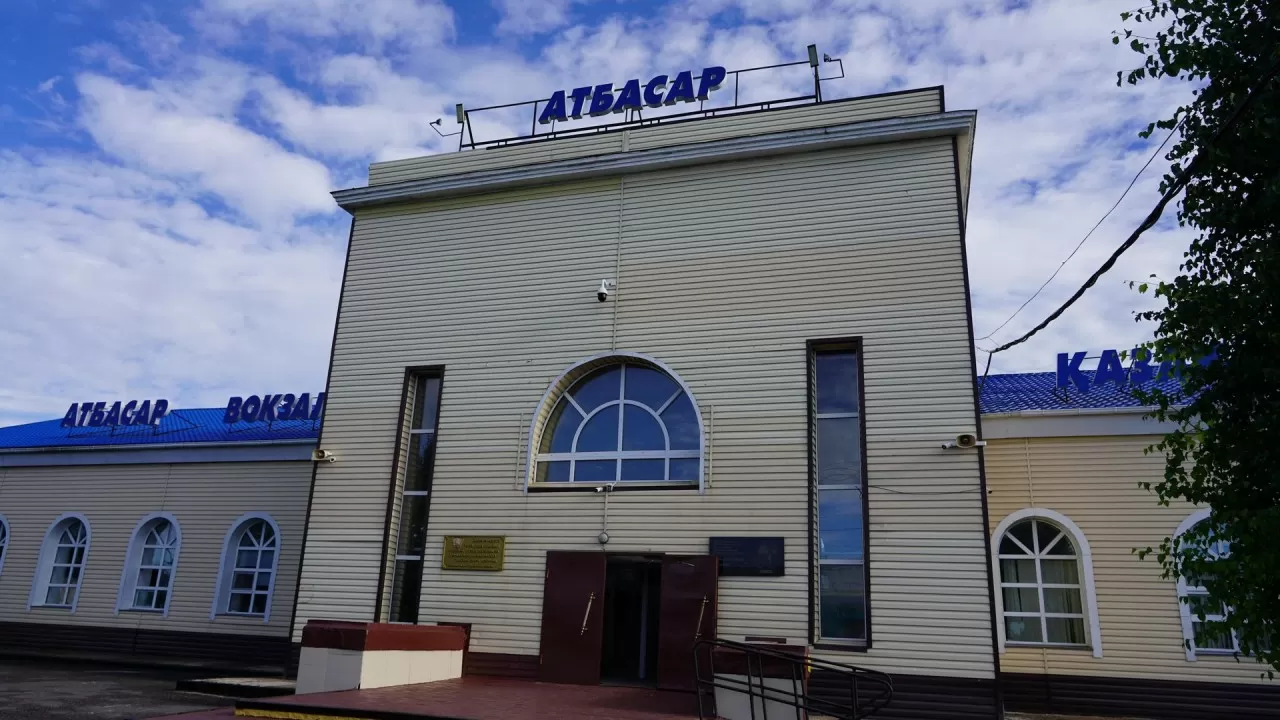 Атбасар темір жол станциясының бастығы ірі көлемде пара алған