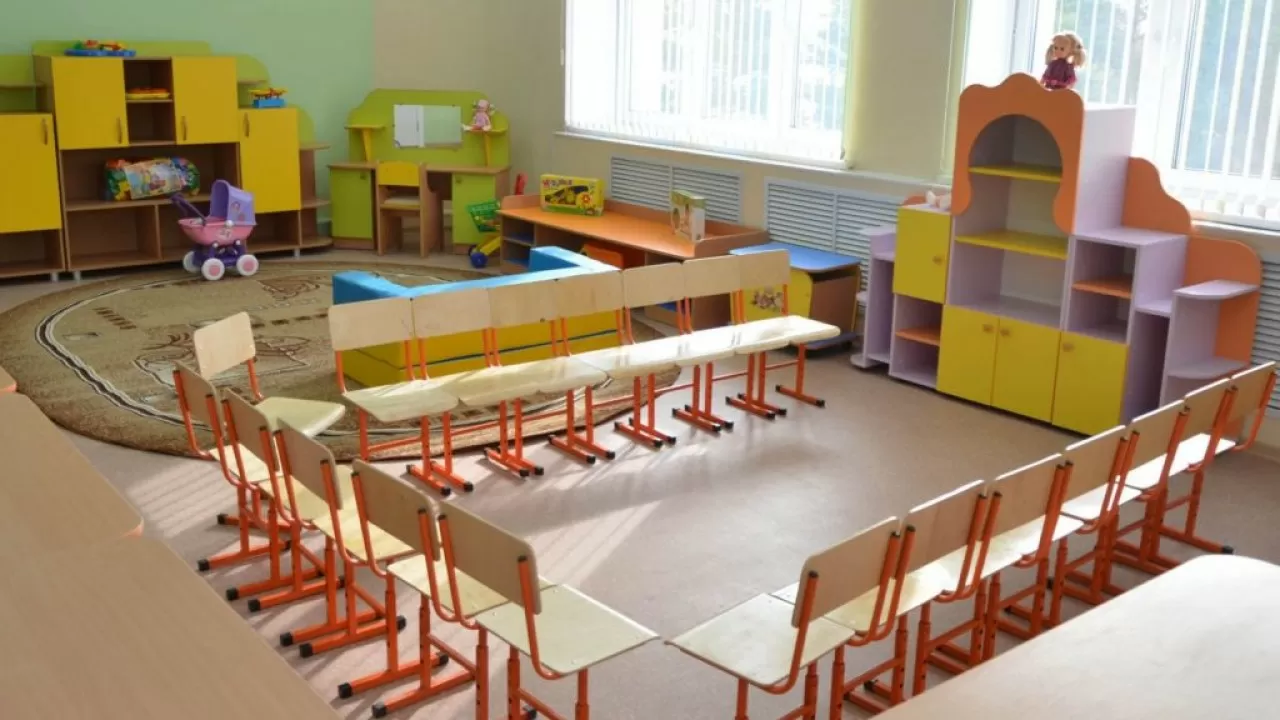 30-дан астам ата-ананы балабақшаға орын алып беремін деп алдаған 