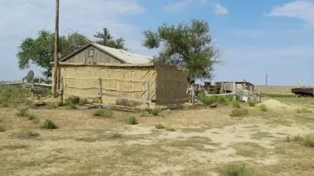 Кезінде күн ара ұшақ қатынайтын ауылда қазір бір ғана үй қалған
