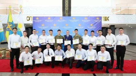Сколько солдат-срочников поступили в вузы по грантам в РК 