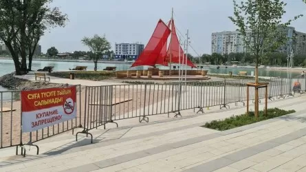 Бір күнде 2 адам суға батқан Сайран көлінің айналасы қоршалды