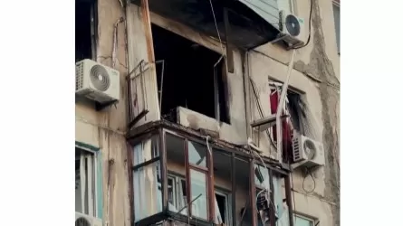 Жильцов трех подъездов дома в Актобе после взрыва переселяют на полгода  