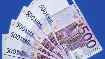 Банки ЕС потратили миллионы на "золотые парашюты" 
