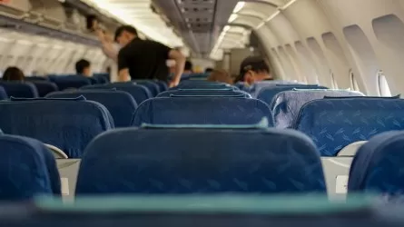 Самолет Air Astana внезапно сел в Атырау 
