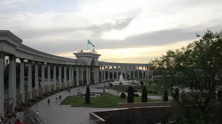Сенат РК одобрил нормы по развитию Астаны, Алматы и Шымкента 
