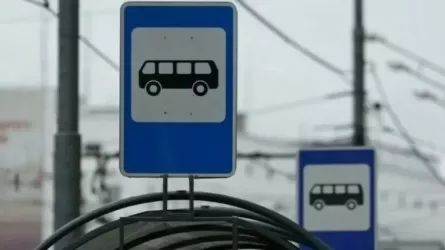 В Астане для нескольких маршрутов перекрыт проезд к остановке ТРЦ «Астана Молл»