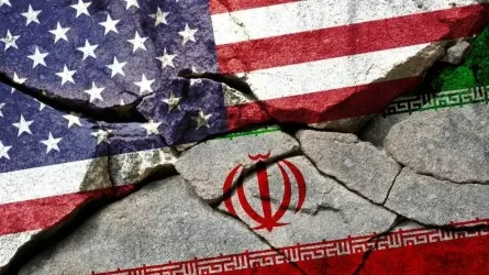 Столпотворение нефтяных танкеров начинается в Ормузском проливе 
