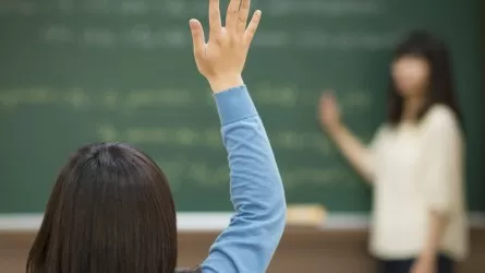 Мемлекеттік тапсырыс бойынша оқыған педагогтердің 90%-ы жұмыссыз – депутат 