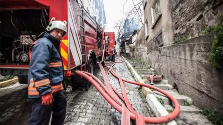 Более 600 человек эвакуировали из-за пожара на одном из курортов Турции