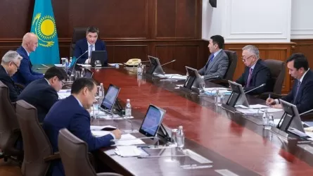  Премьер-министр Олжас Бектенов көлік саласындағы ірі инвестициялық жобалар бойынша кеңес өткізді