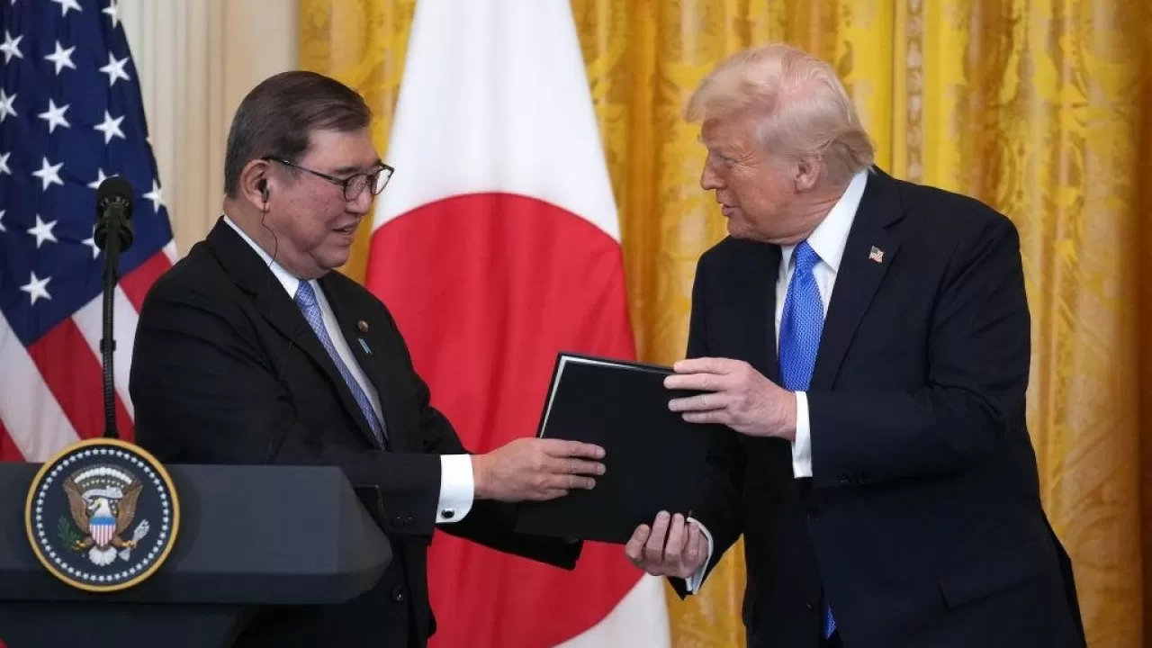 Трамп объявил о крупнейшей торговой сделке с Японией