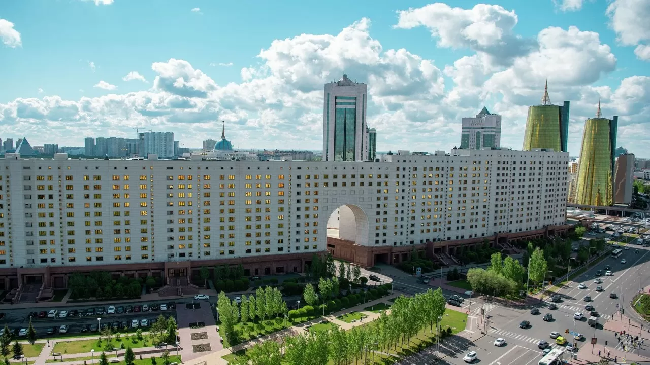 Астанада 24 жастағы жігіт Оқу-ағарту министрлігіне өрт қойды