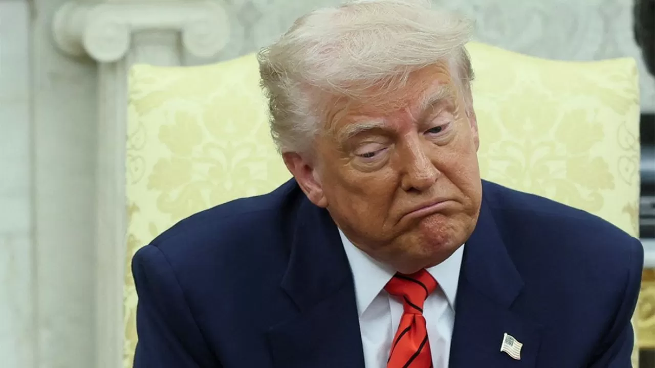 "Аузыңа ие бол!": Трамп Ресейдің экс-президентіне ерекше ескерту жасады 