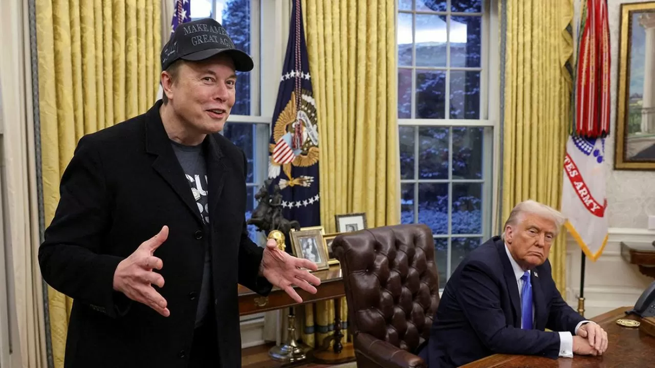 "Есінен адасты": Трамп Масктың партия құрып алғанын естіп таңғалды