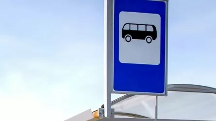 В Астане перекрыт проезд к одной из автобусных остановок
