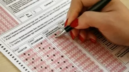 Названо число казахстанских абитуриентов, сдавших основное ЕНТ