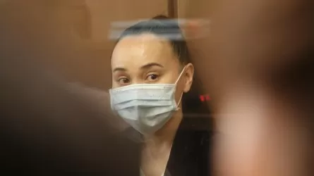 «Дауыс көтерудің қажеті жоқ»: Судья Перизат Қайратқа ескерту жасады