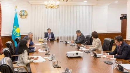Нападения на медиков приравняют к посягательствам на полицию в Казахстане 