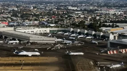 Самолет едва не приземлился на взлетающий Boeing 737