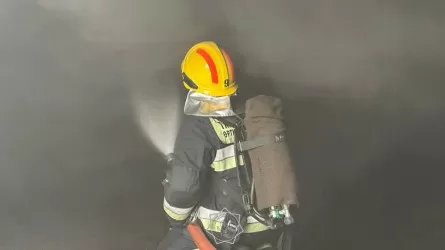 Алматы қаласында жанармай сақталған қойма өртеніп жатыр