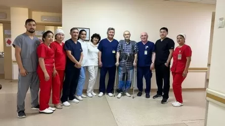 Алматыда жасанды жүрекпен өмір сүріп жүрген науқасқа күрделі ота жасалды