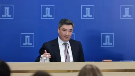 Айғайлап, жұрттың көзінше сөгіс жариялағаннан нәтиже шықпайды – Олжас Бектенов