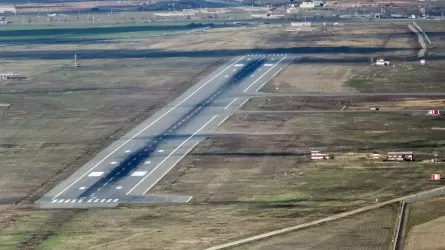 Российский самолет подал сигнал SOS над Каспием 
