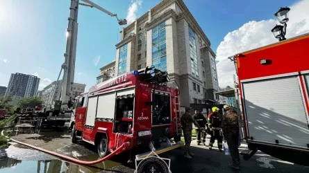 На левобережье Астаны вспыхнул пожар в ресторане