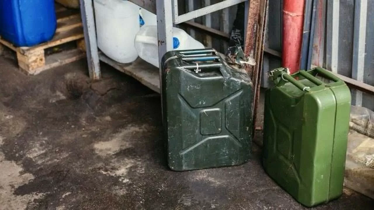 Зерендіде жасөспірім бензинге уланып қайтыс болды