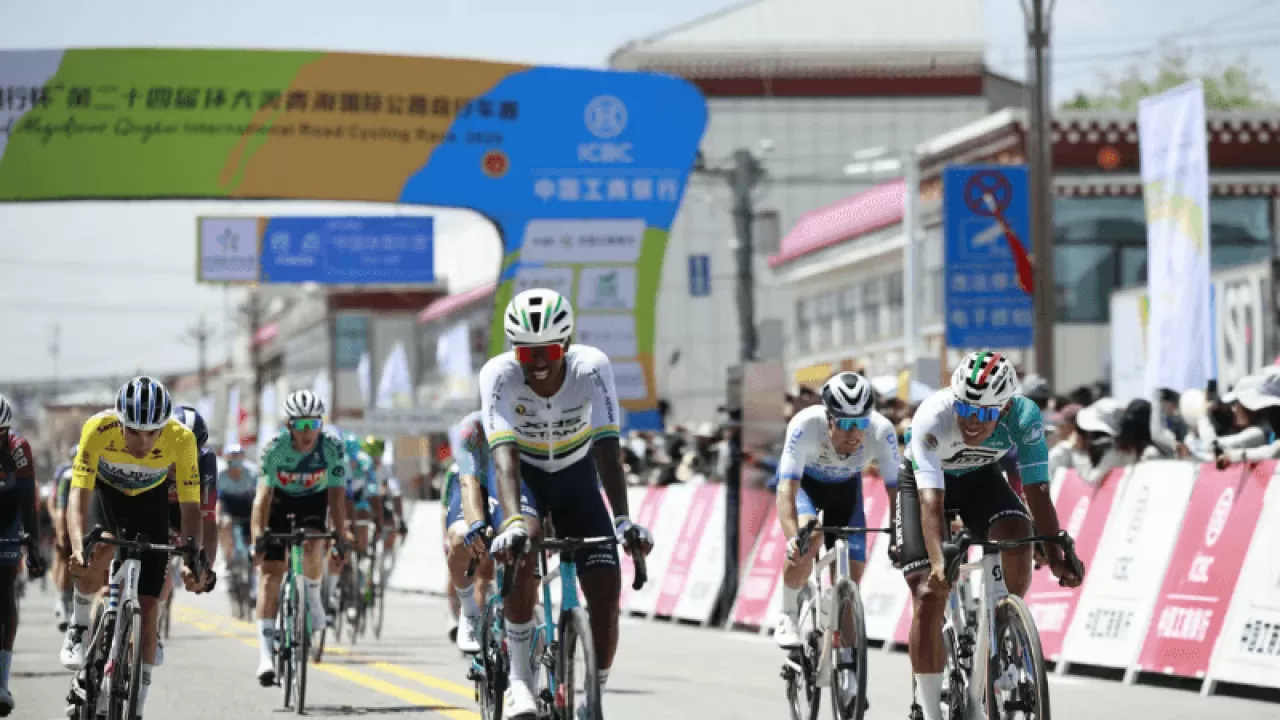 Гонщик XDS Astana Team взял серебро этапа "Тура озера Цинхай"