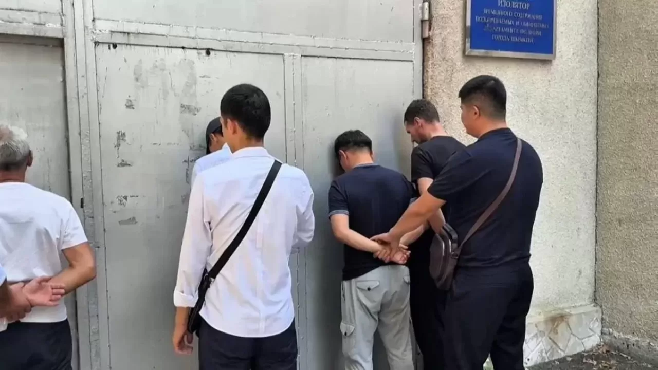 Шымкентте 20 млн теңгенің алтынын жымқырған пәтер ұрылары ұсталды