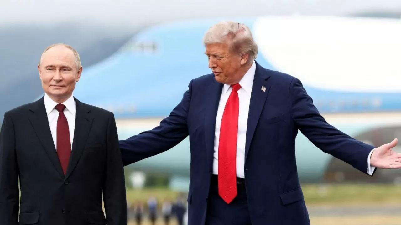 Путин Трамппен "Сәлем, көрші" деп амандасты