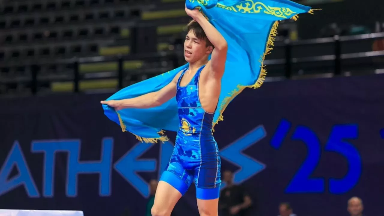 Әлем чемпионына бір үйір жылқы сыйлады 
