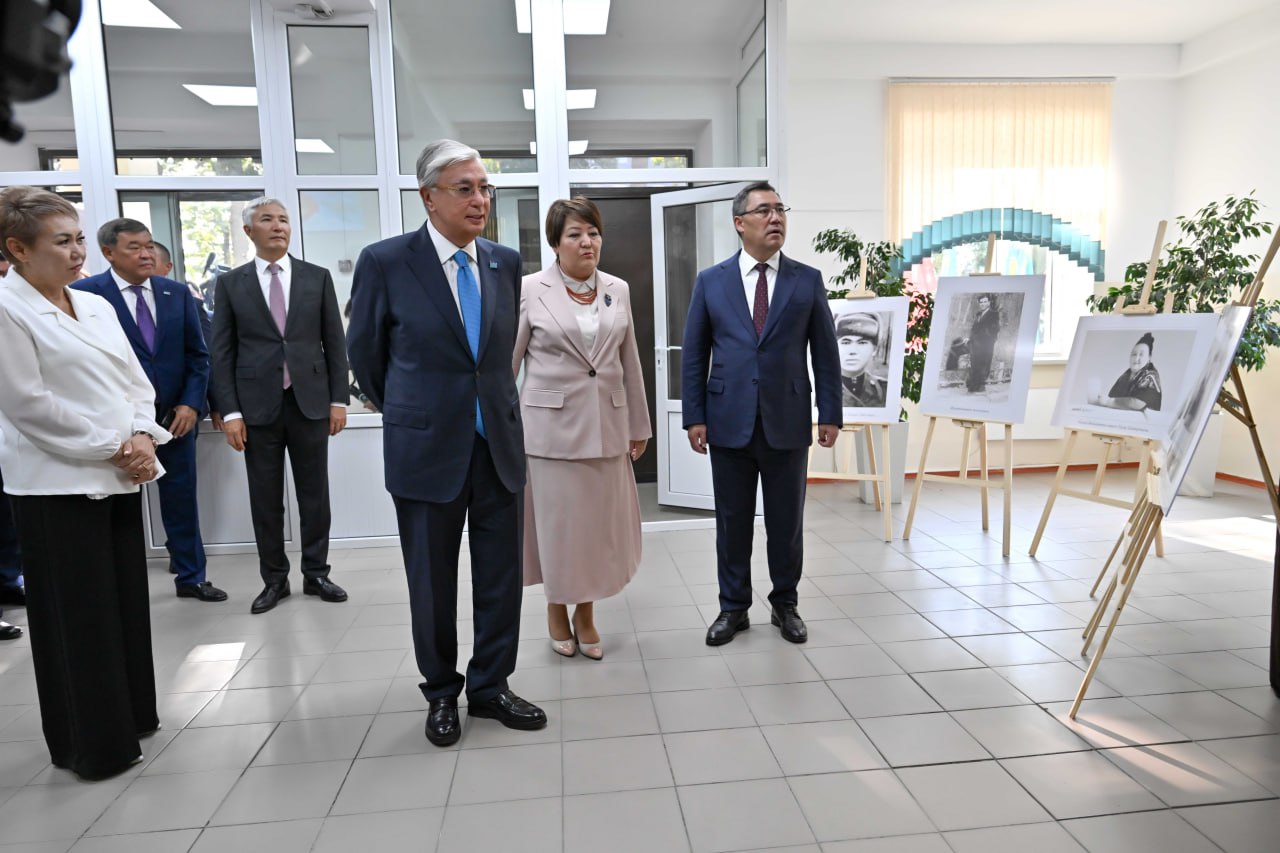 Мемлекет басшысы Кемел Тоқаев атындағы №33 мектеп-гимназияға барды