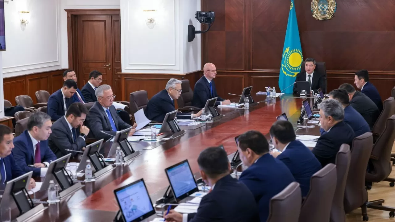 Жасанды интеллект технологияларын теміржолға да енгізу керек – Олжас Бектенов