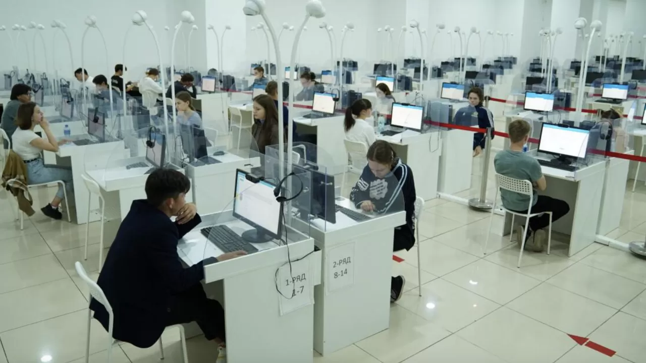 25 мың адам тамыз айындағы ҰБТ-ны тапсырды