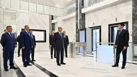 Президент Астана қаласы бойынша ҰҚК департаментінің жаңа ғимаратына барды
