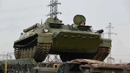 Военная техника на дорогах и в воздухе: акимат сделал заявление 