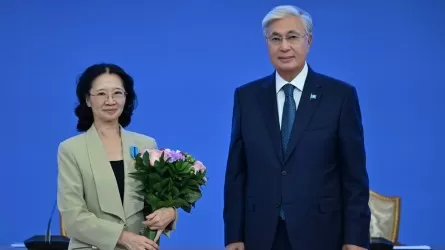 Президент түрлі сала бойынша ел дамуына үлес қосқан азаматтарды марапаттады