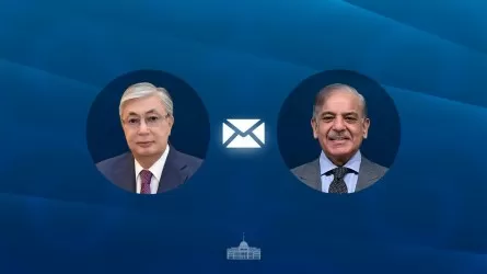 Токаев поздравил премьера Пакистана  