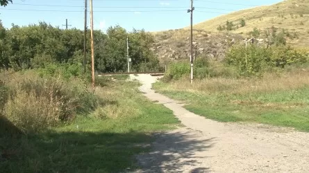 Поезд сбил двух женщин: жители требуют оборудовать ж/д переход в Усть-Каменогорске