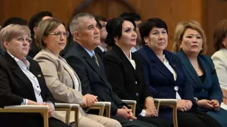 «Мұғалім – қоғамның тірегі, беделін көтеру – басты міндет» – Тоқаев
