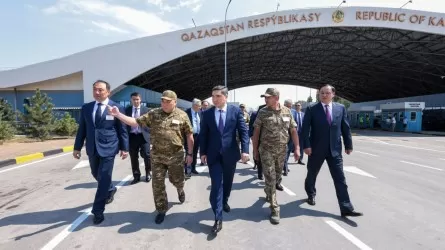 Олжас Бектенов қазақ-қырғыз шекара бекетінің жай-күйімен танысты