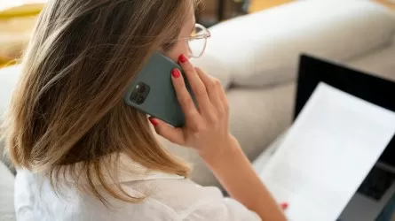 Казахстанцы столкнулись с трудностями при звонках в WhatsApp и Telegram