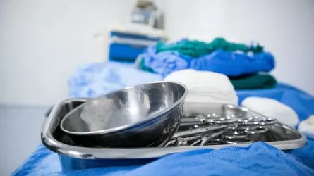 В Алматы провели уникальную операцию на сердце 