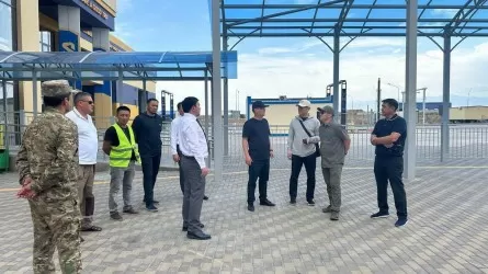 Казахстан укрепляет позиции ключевого транзитного моста с Китаем 