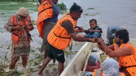 Более 100 тыс. человек эвакуировали в Пакистане из-за сброса воды Индией 