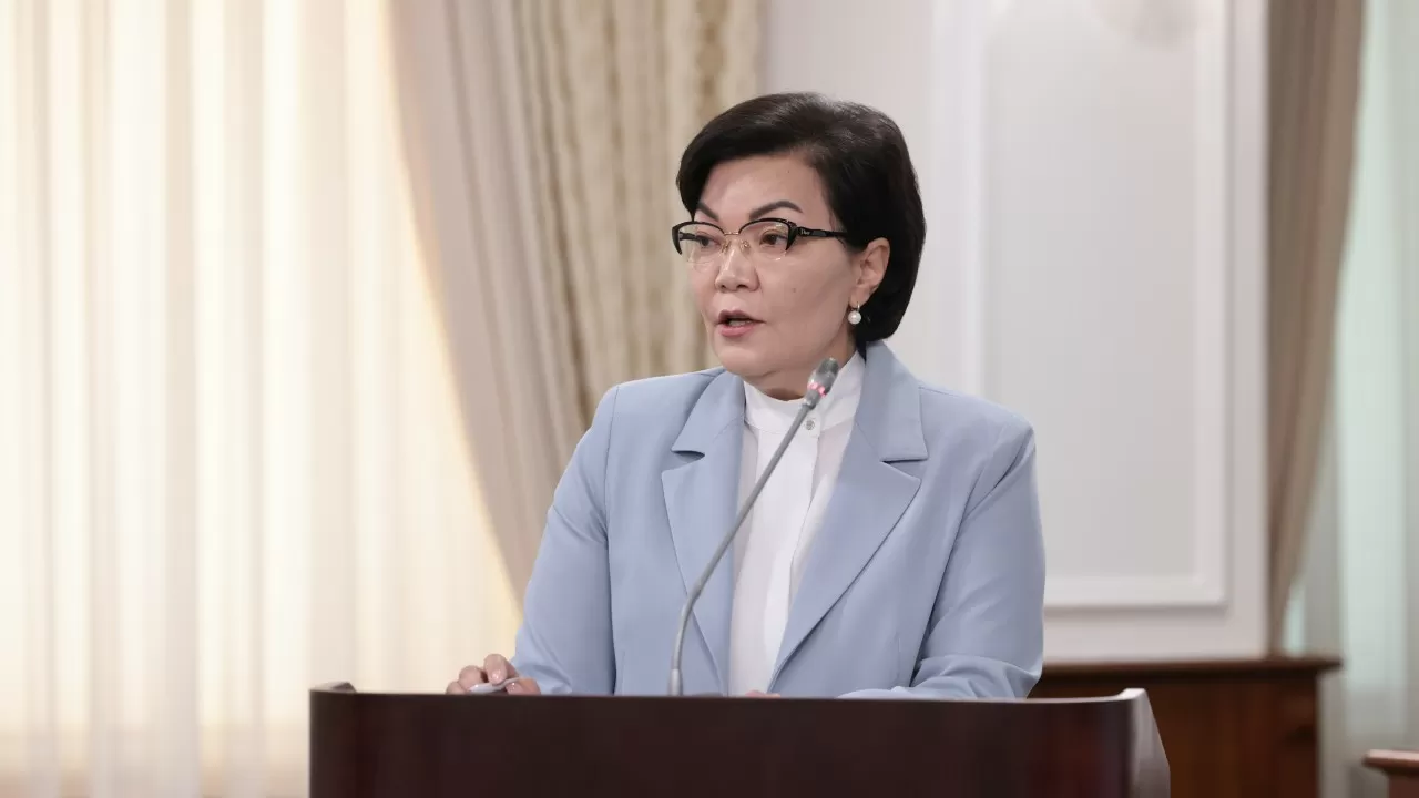 Министр 85 мың теңге айлыққа күн көріп жүрген азаматтарға кеңес берді
